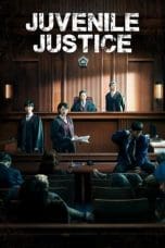 Nonton film Juvenile Justice (2022) terbaru di Dutamovie21